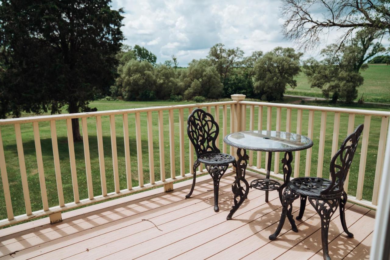Skaneateles Suites Exteriér fotografie